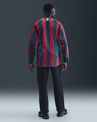 Reviews: FC Barcelona 2005/06 Reissue Men's Nike Soccer Replica